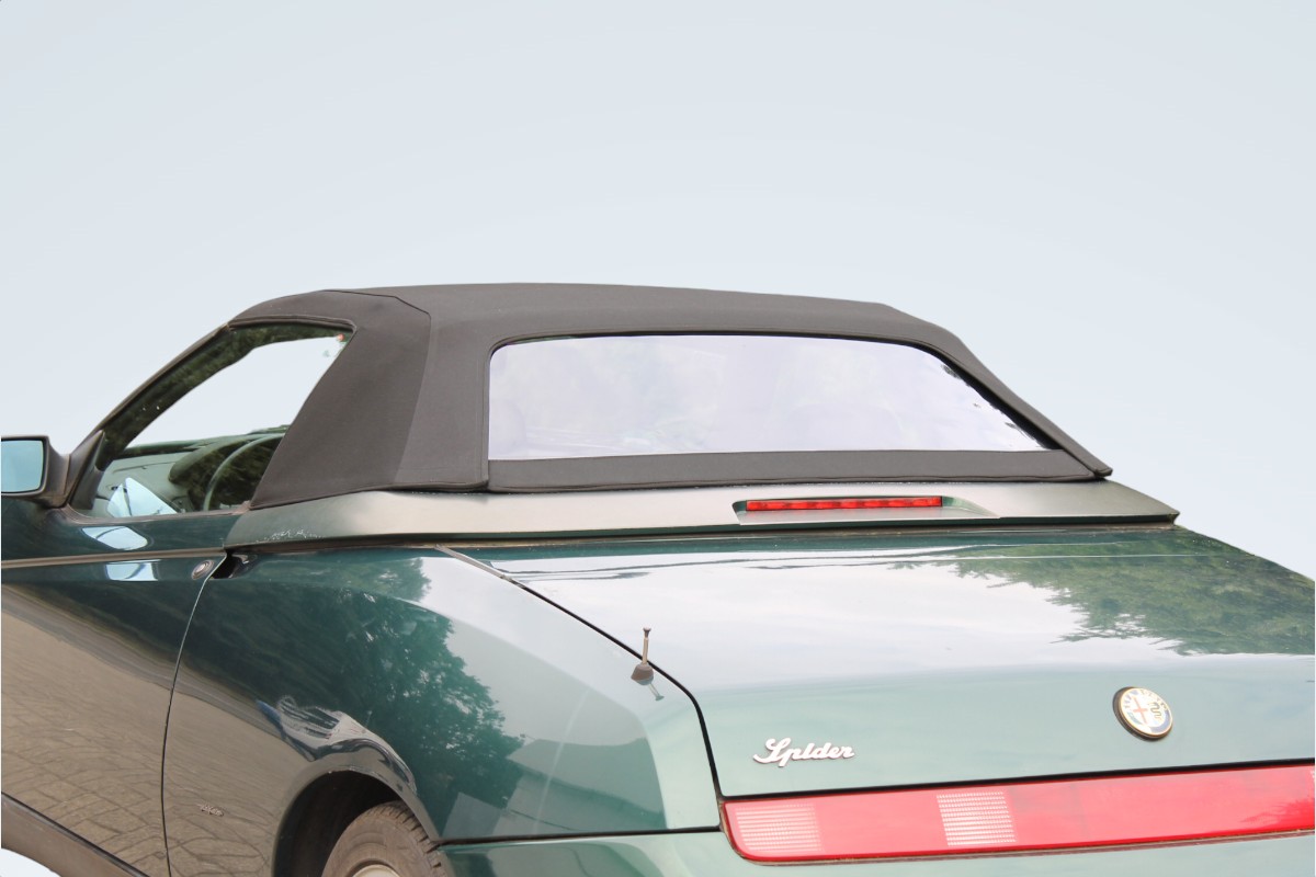 Alfa Spider 916 rear window